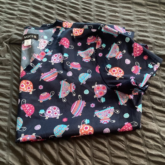 Scrubs, Women’s XL, By: Koi Basics, Blue, with Colored Turtles, - Picture 4 of 4
